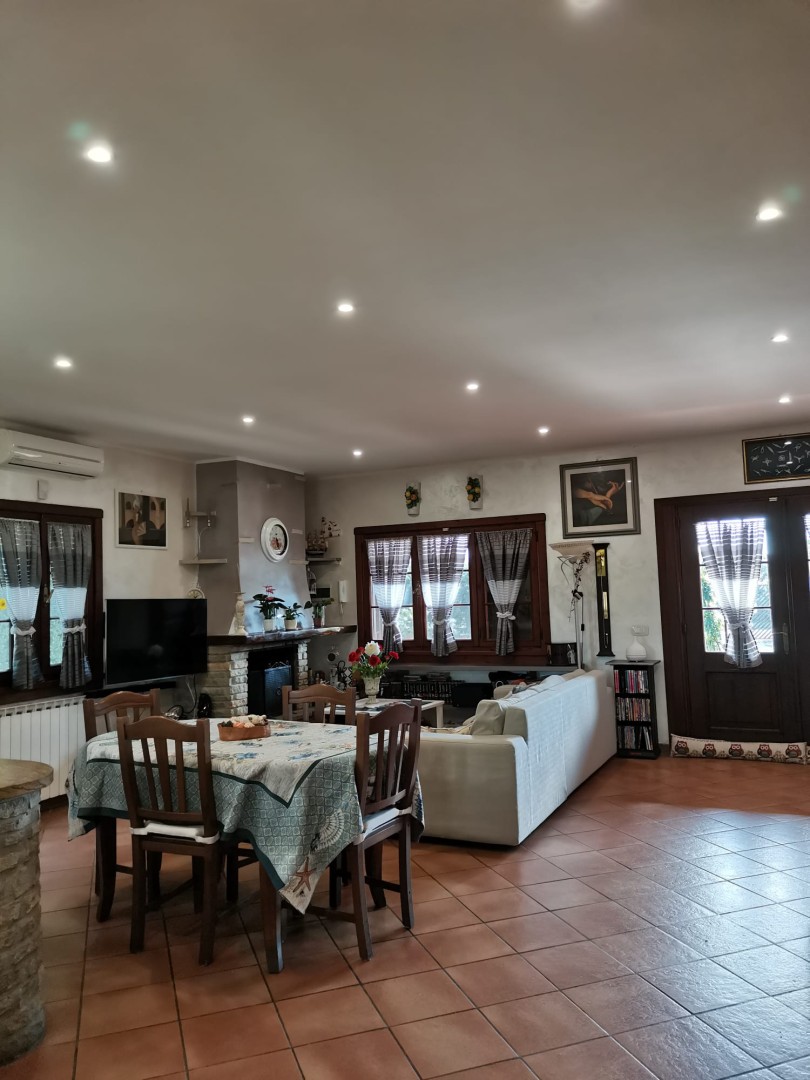 9562-torre-del-lago-mare-viareggio-vendita-villa