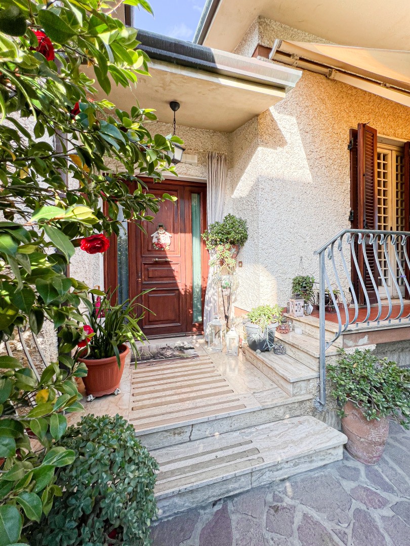 25966-torre-del-lago-mare-viareggio-vendita-villa