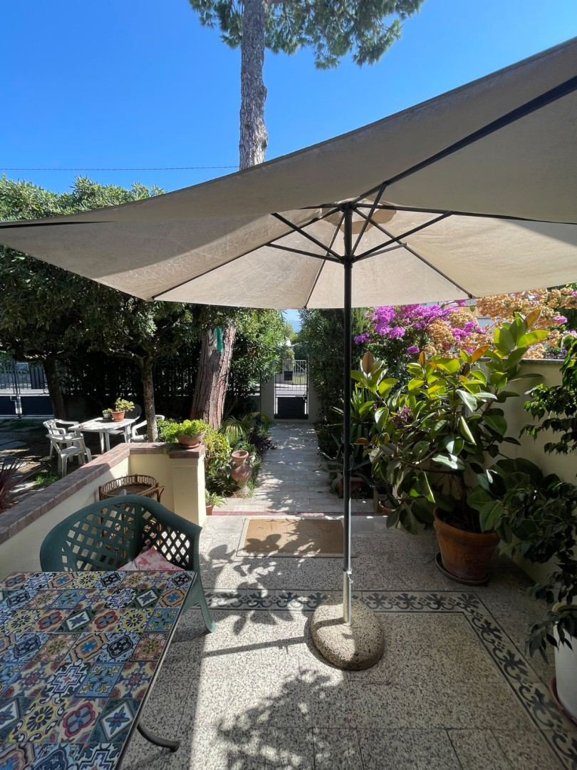 25984-lido-di-camaiore-camaiore-vendita-villa