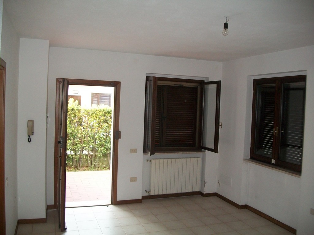 10342-Torre-del-Lago-lato-lago-Viareggio-Vendita-Porzione-bifamiliare